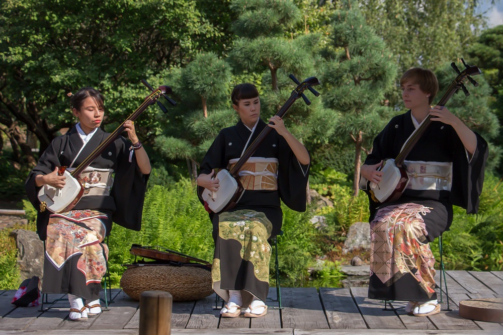 Mitsune Anita Tsu Wei Tang